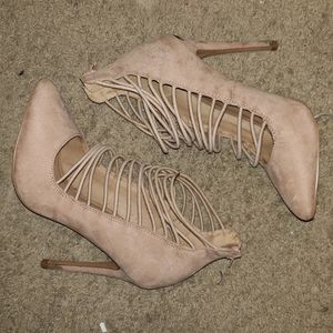 Pink nudeish heels
